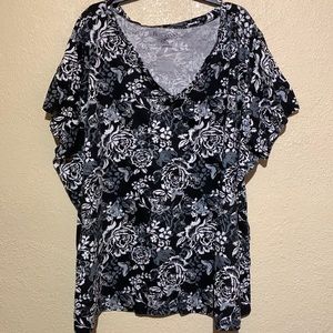 Roaman's Knit Top Blouse Black Gray White Floral Butterflies 5X